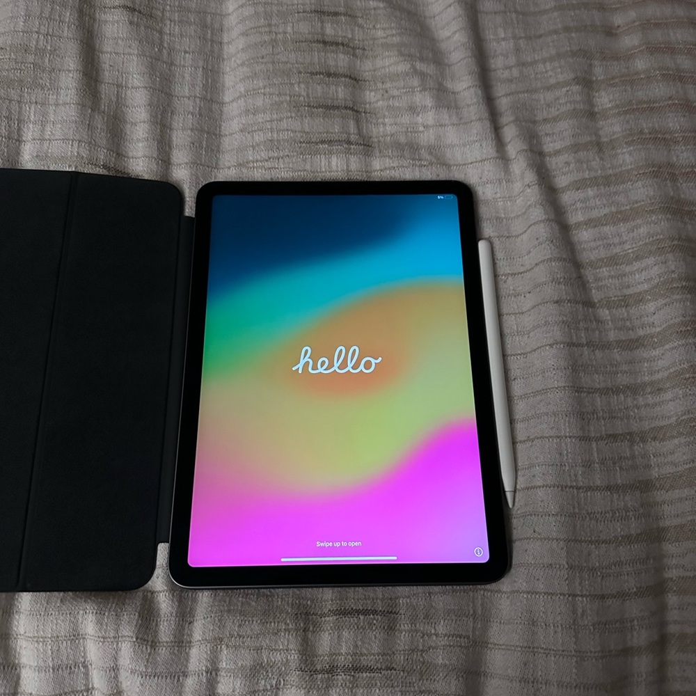 iPad Air (5th Generation) w/ Apple Smart Folio and Apple Pencil Included